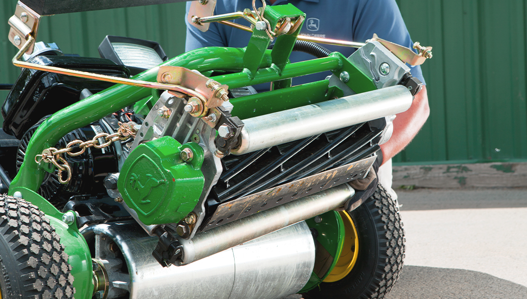 180sl Precisioncut™ Walk Greens Mowers Explore John Deere 1679