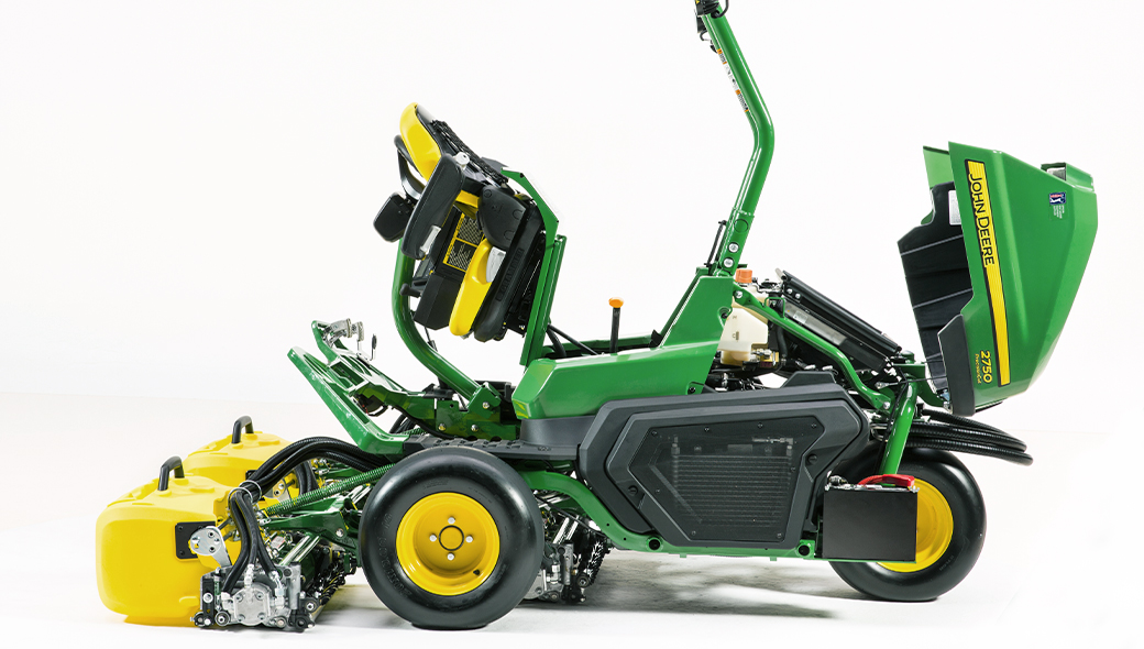 2700 PrecisionCut™ Gas Triplex Mower EFI-controlled gas engine