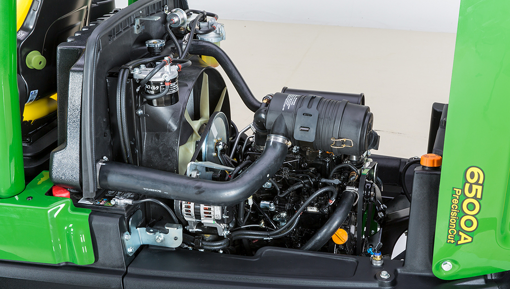A close up of 6500A E-Cut™ Hybrid 3-cylinder engine