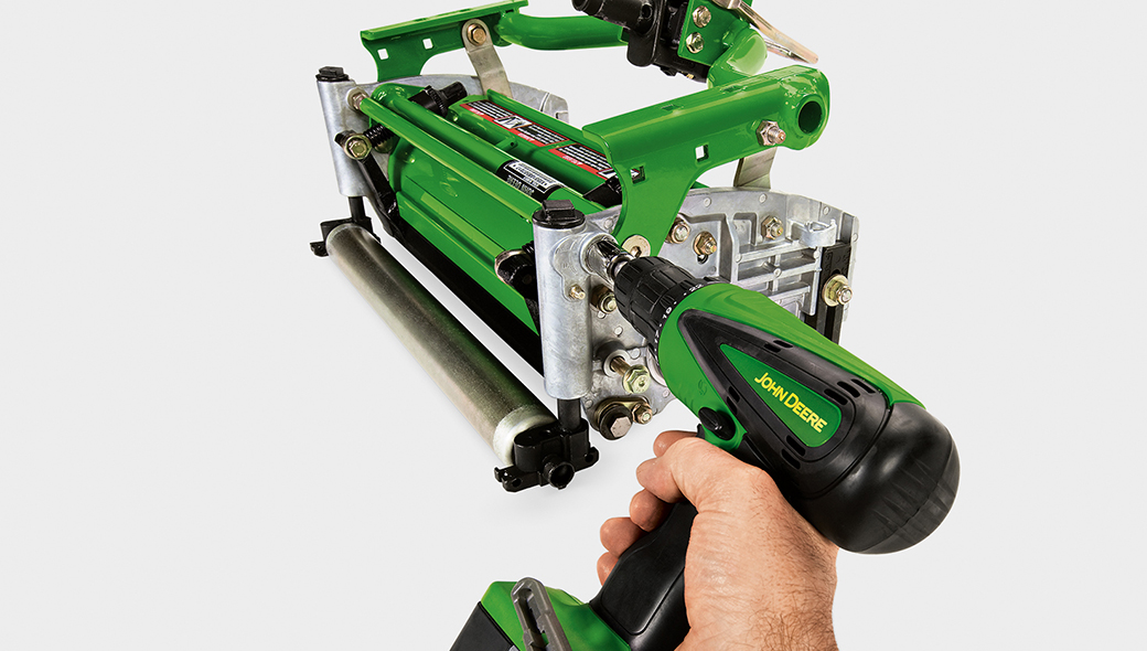 Close up of the Speed Link Height-of-Cut System on the 6500A E-Cut™ Hybrid