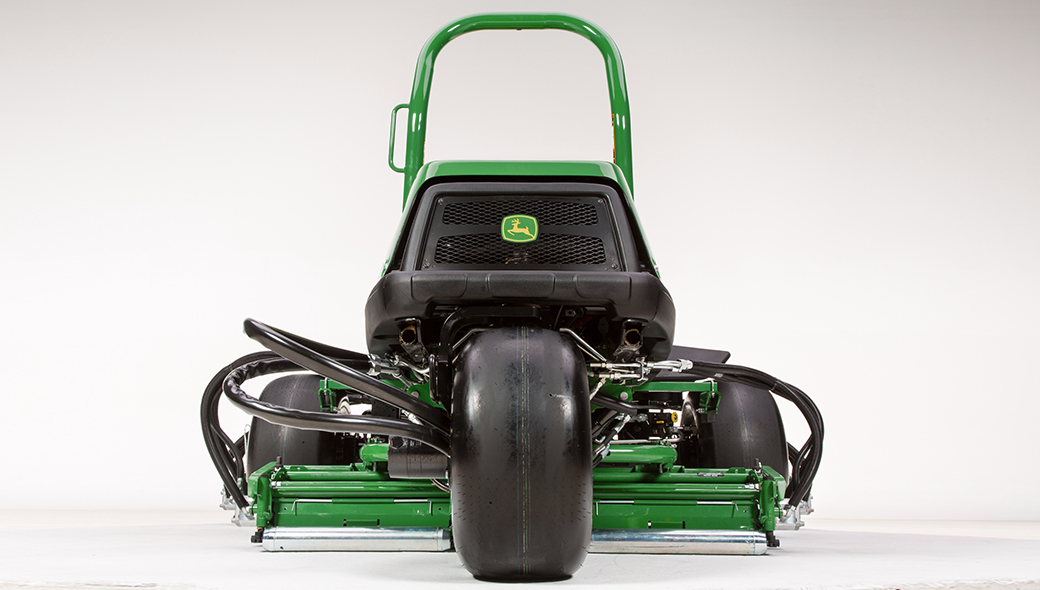 A close up of the chassis three wheel stance on the 6700A PrecisionCut™  