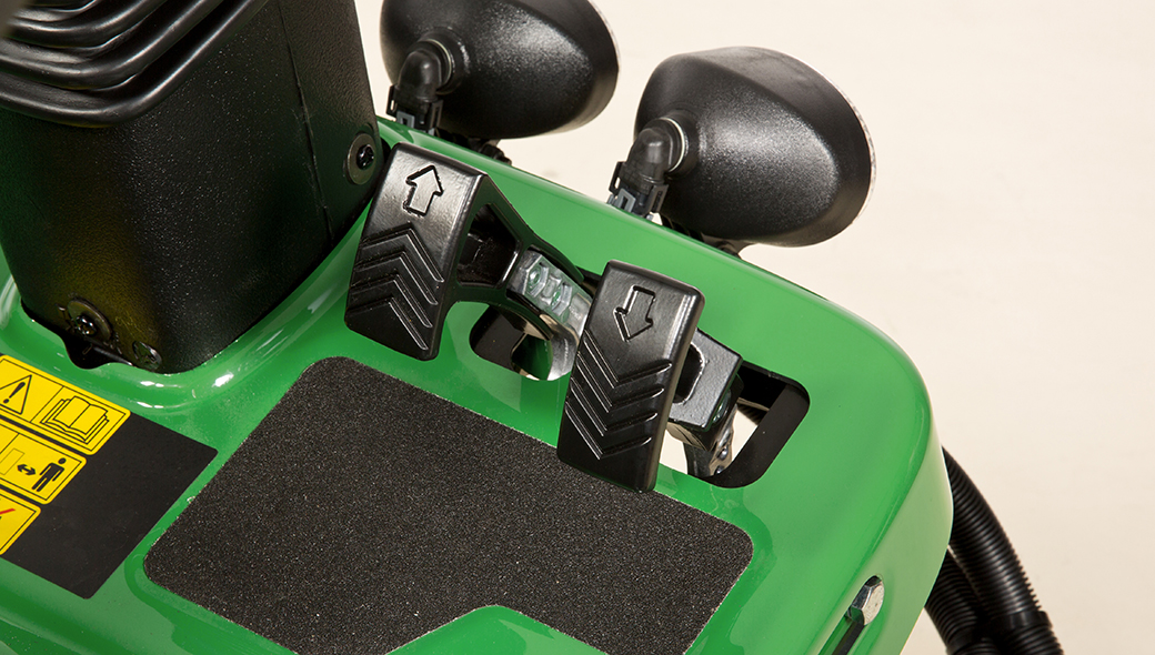 A close up of 7500A E-Cut™ Hybrid's AutoPedal technology